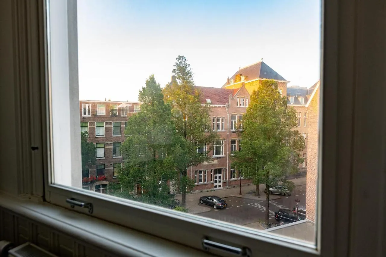 Sezane'S Lodges Amsterdam Netherlands